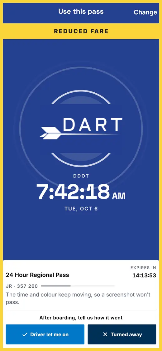 A reduced-fare Regional pass: the same screen with a yellow frame round it and a yellow REDUCED FARE band at the top