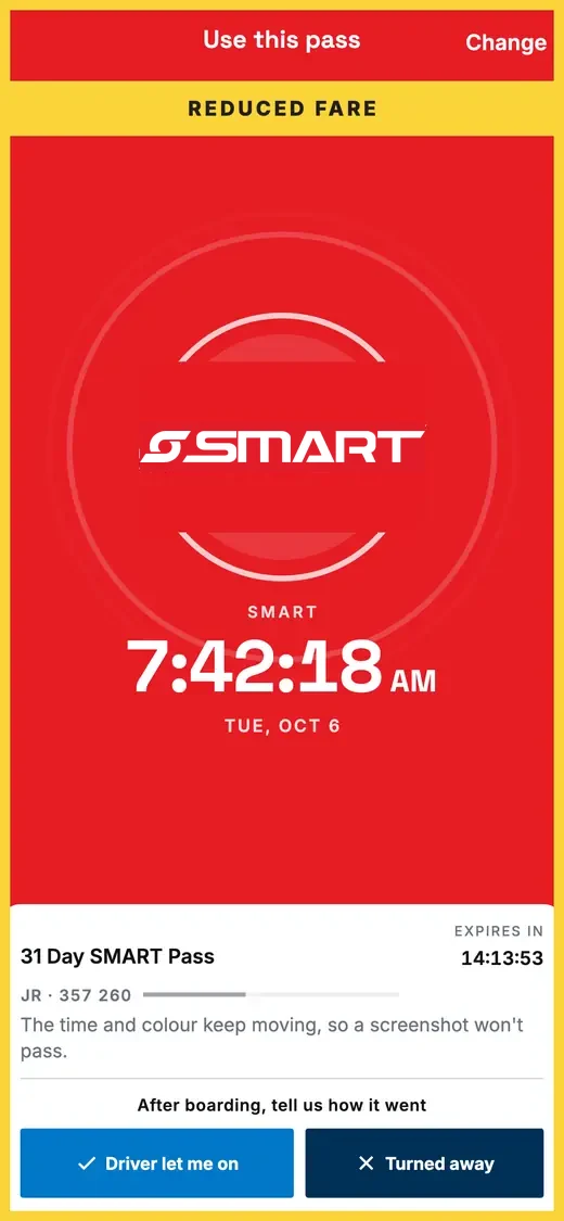 A reduced-fare SMART pass: the same screen with a yellow frame round it and a yellow REDUCED FARE band at the top